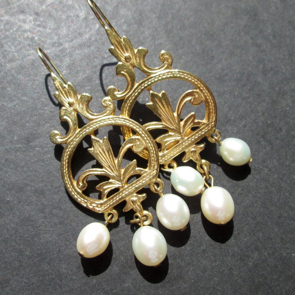 ⚜️✨ BEN-AMUN Vintage Dangle Drop Fleur de Lys Earrings Gold Tone Pearl Dangles